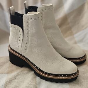 Dolce Vita Huey Studded White Bootie Size 7